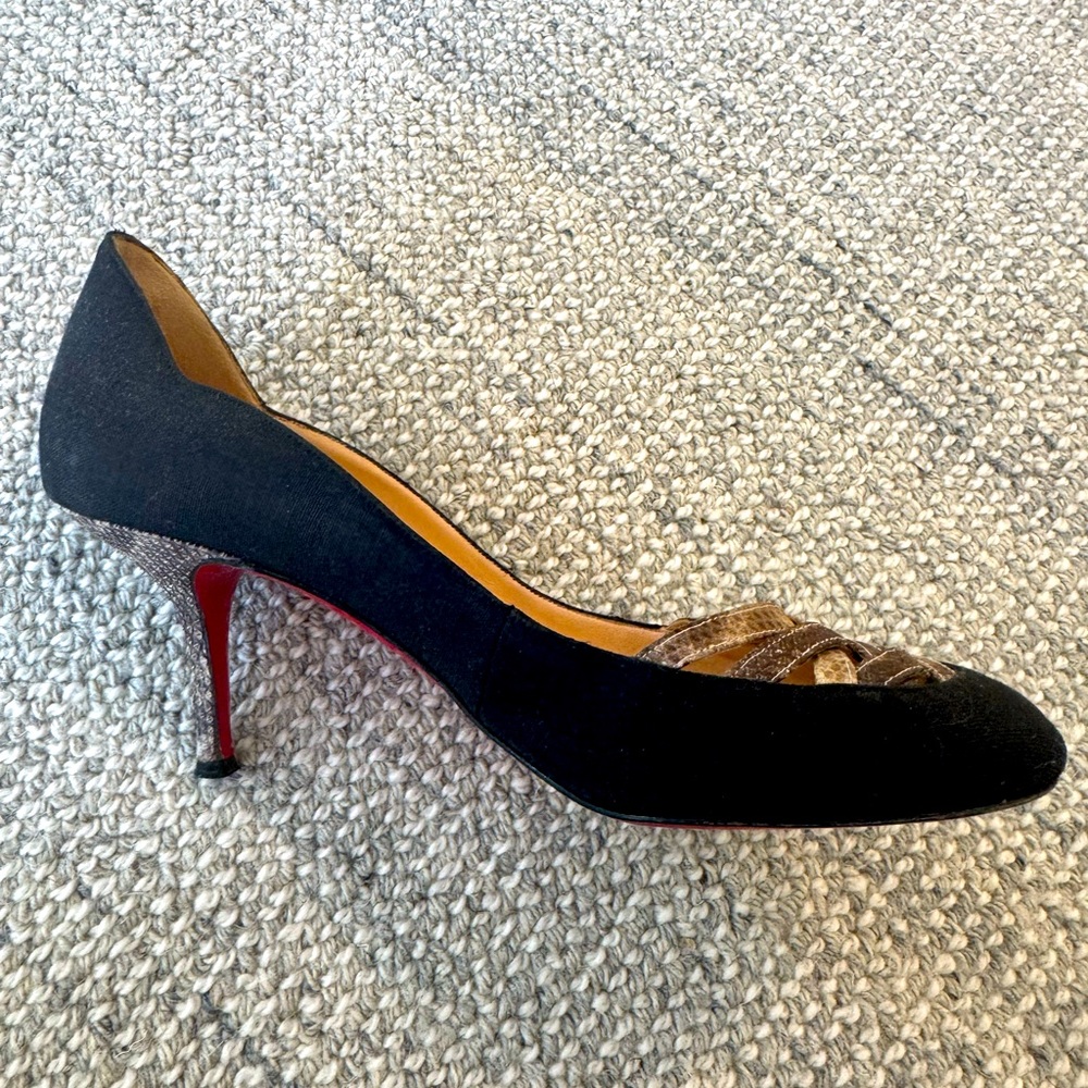 Louboutin Black Pumps With Python Straps, Scallop… - image 2